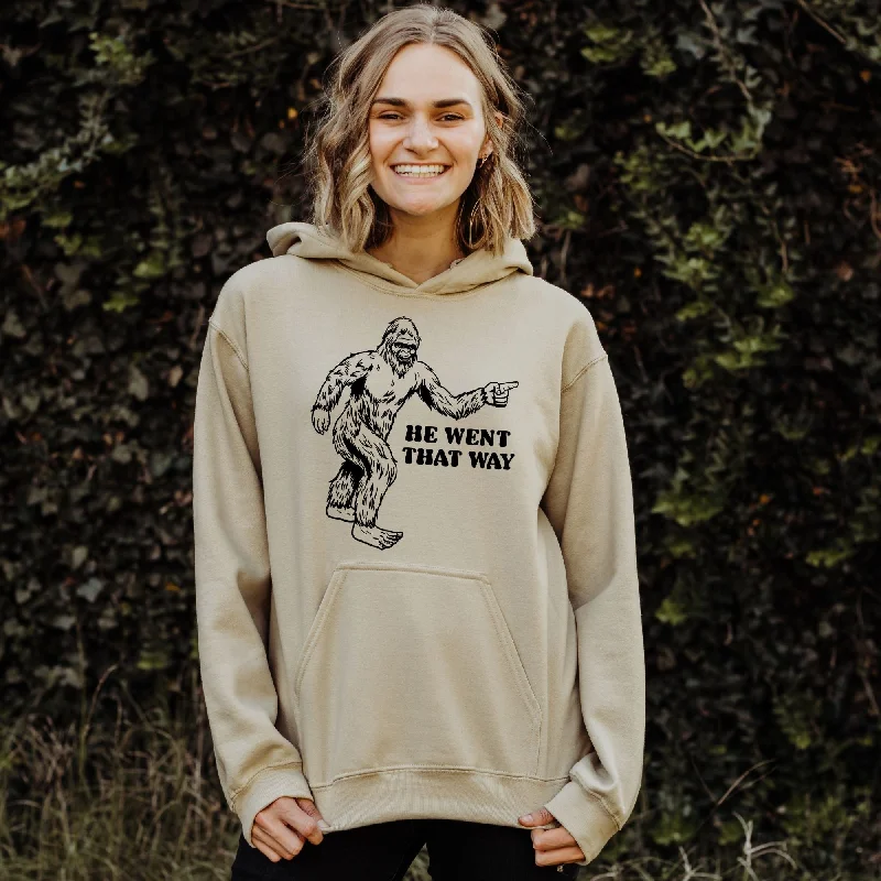 Bigfoot Pointing 'He Went That Way' Sasquatch Sweatshirt Men and Women *UNISEX FIT*